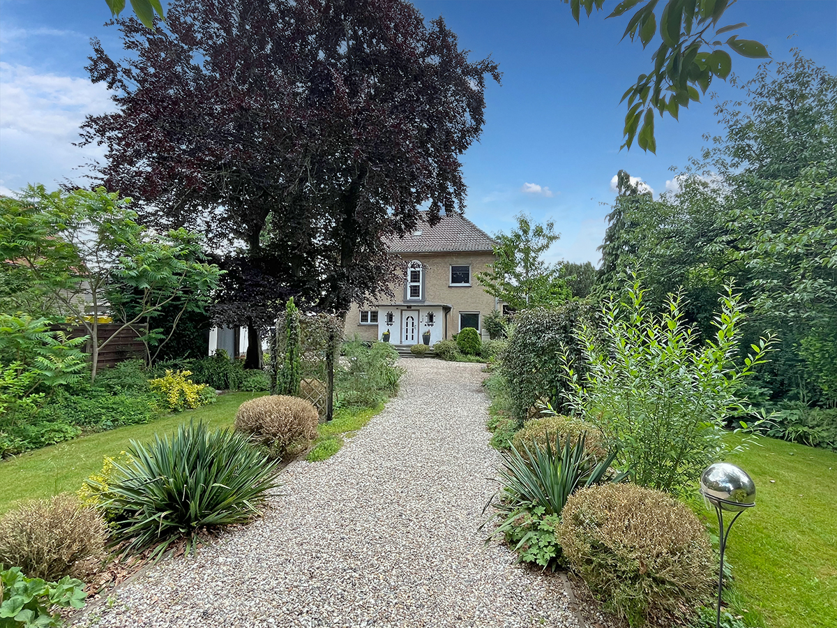 Stilvolle Fabrikantenvilla mit traumhaftem Garten in 49214 Bad Rothenfelde